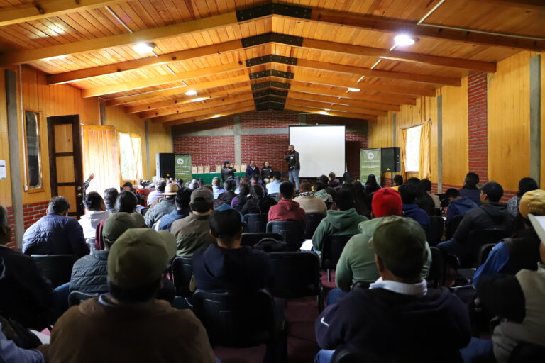 Asistentes al Primer Encuentro Forestal de Comunidades en Oaxaca